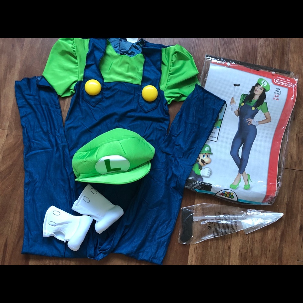 Luigi Costume